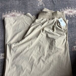 Old Navy High Wasted sleek Tech Barrel